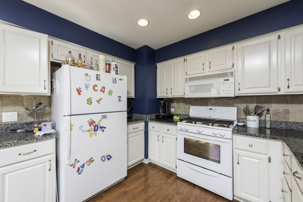 814 Holdridge Avenue, Winthrop Harbor, IL 60096