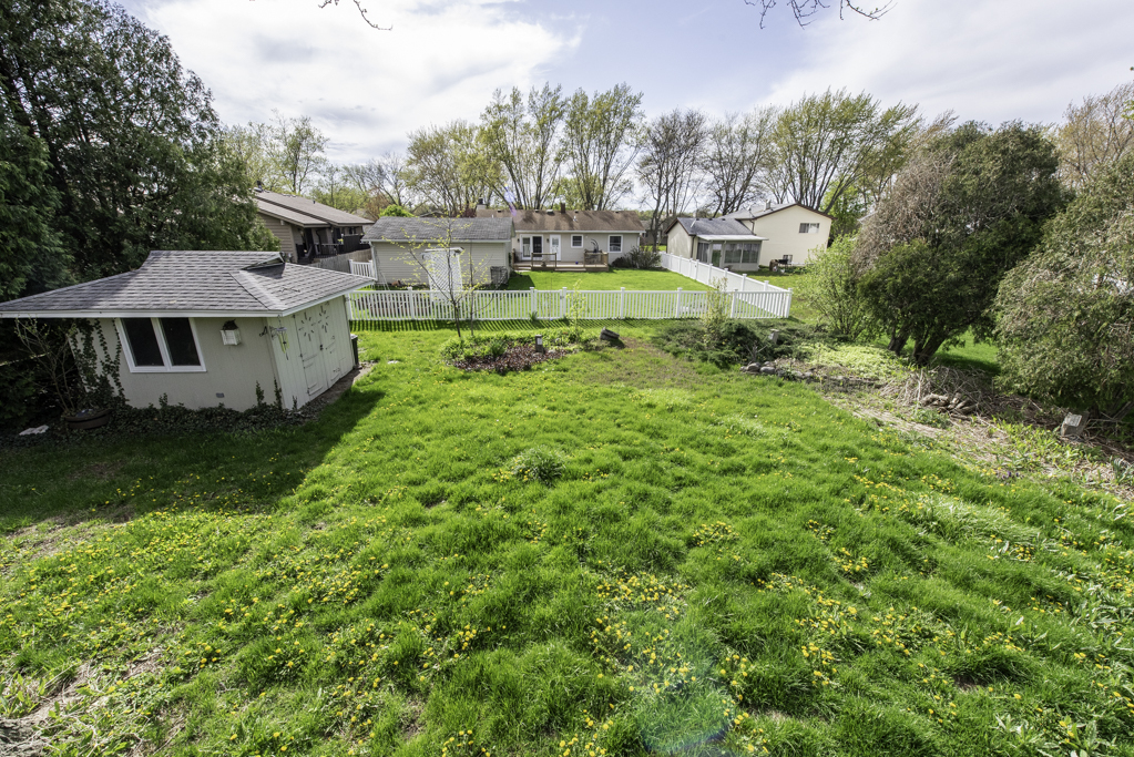 814 Holdridge Avenue, Winthrop Harbor, IL 60096