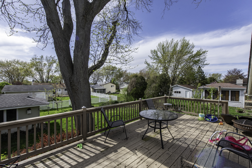 814 Holdridge Avenue, Winthrop Harbor, IL 60096