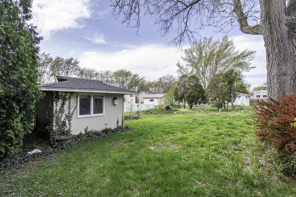 814 Holdridge Avenue, Winthrop Harbor, IL 60096