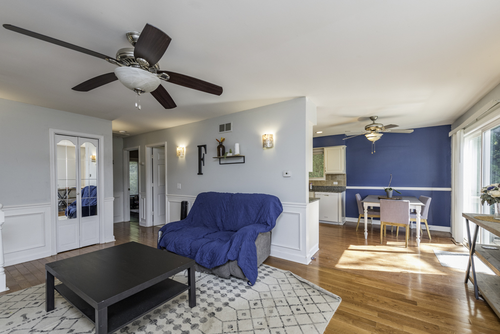814 Holdridge Avenue, Winthrop Harbor, IL 60096