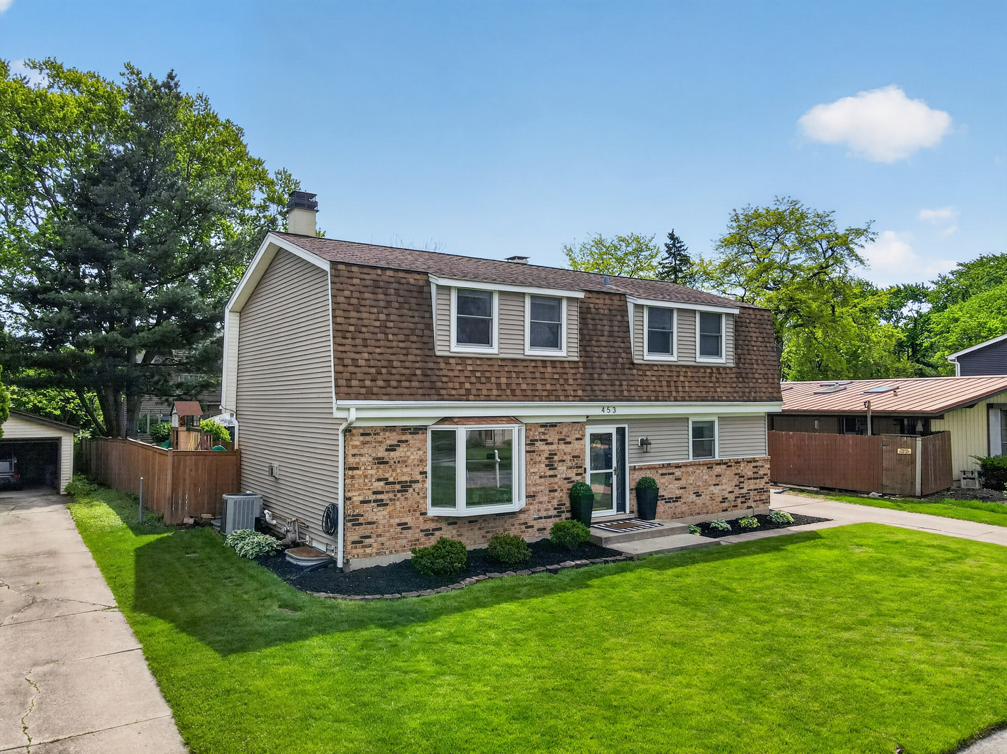 453 S Park Street, Westmont, IL 60559