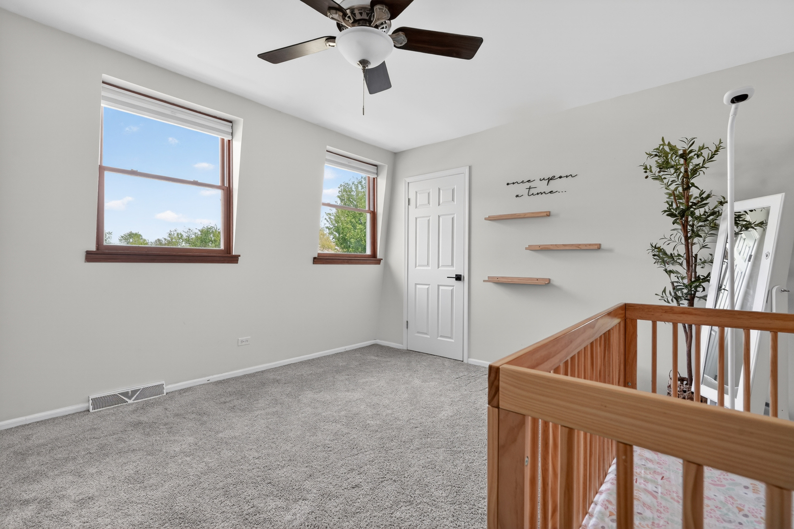 453 S Park Street, Westmont, IL 60559