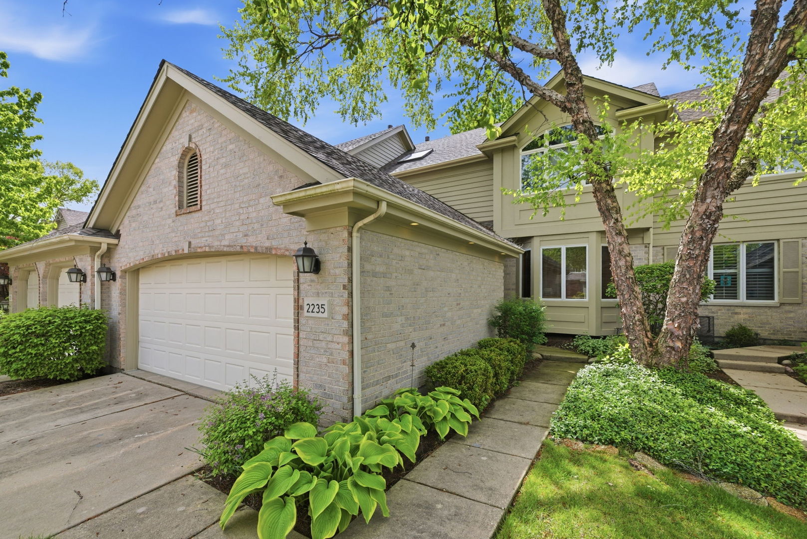 2235 Tamarack Drive, Downers Grove, IL 60515