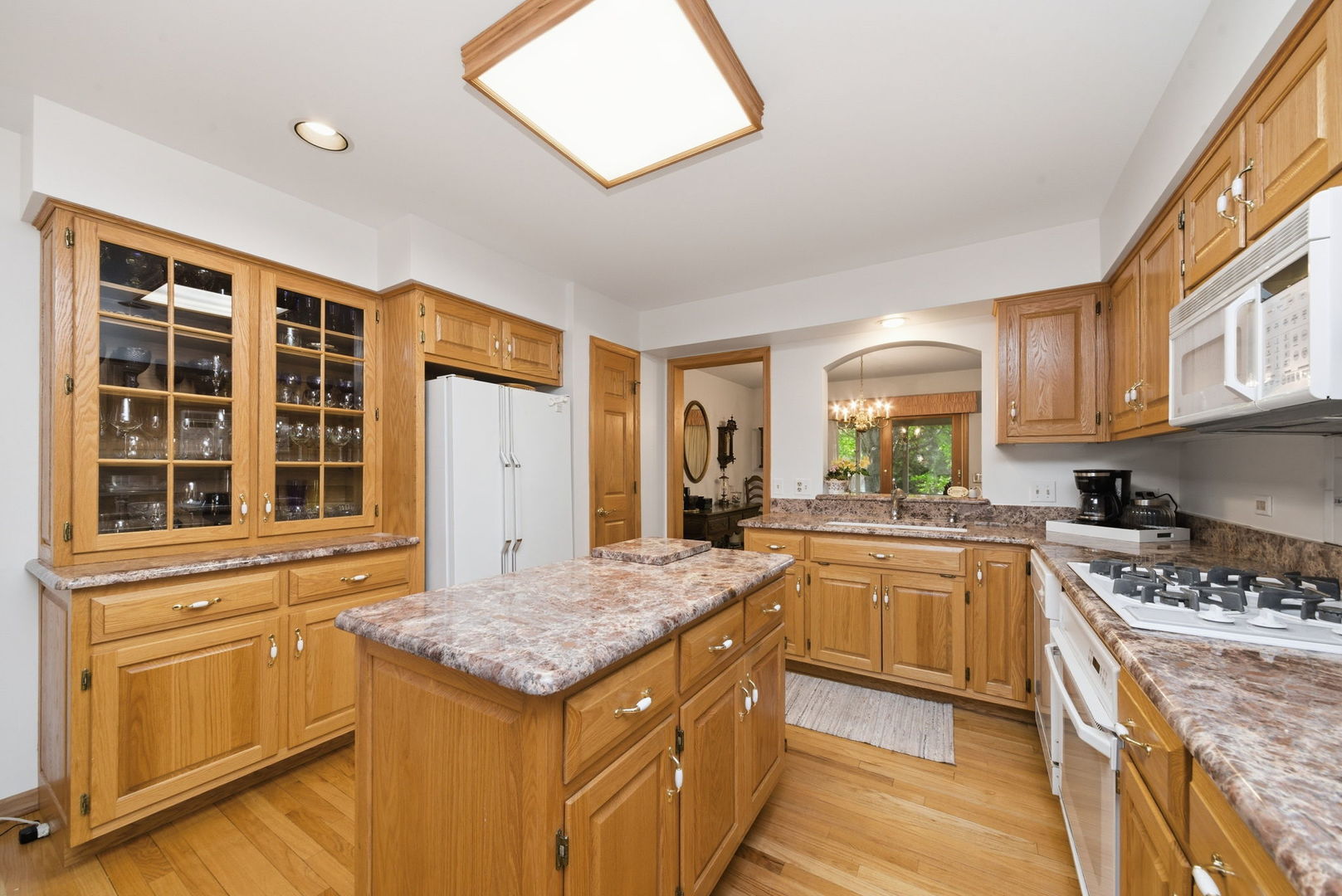 2235 Tamarack Drive, Downers Grove, IL 60515