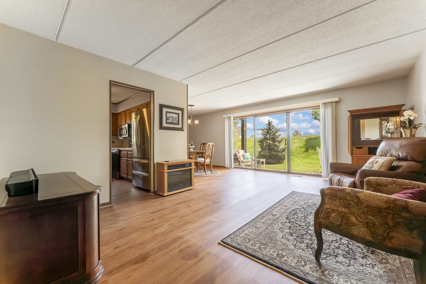 245 Windsor Lane #B, Willowbrook, IL 60527