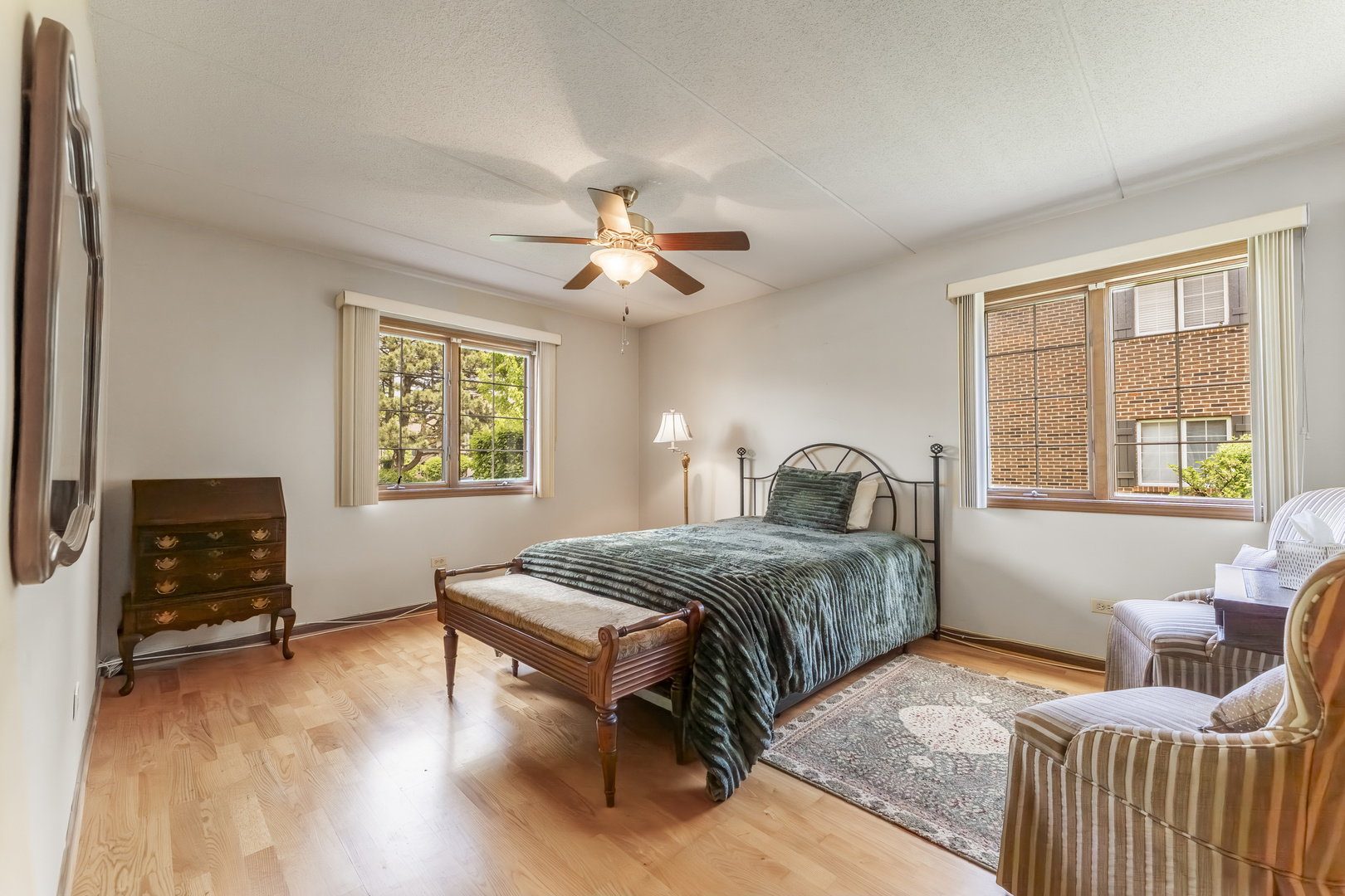 245 Windsor Lane #B, Willowbrook, IL 60527