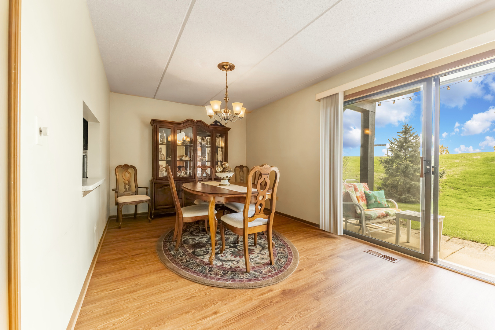 245 Windsor Lane #B, Willowbrook, IL 60527