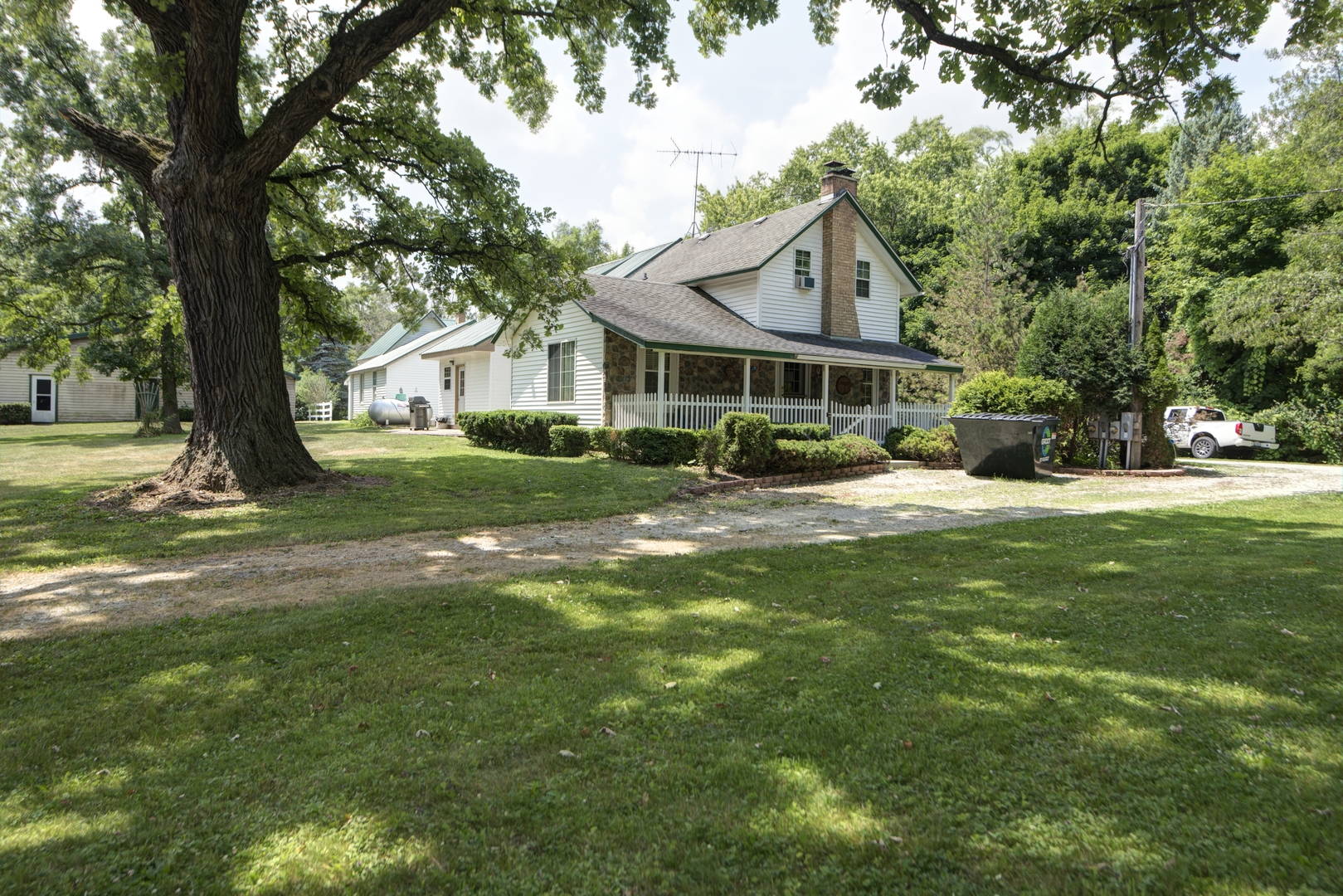 17049 W Edwards Road, Antioch, IL 60002