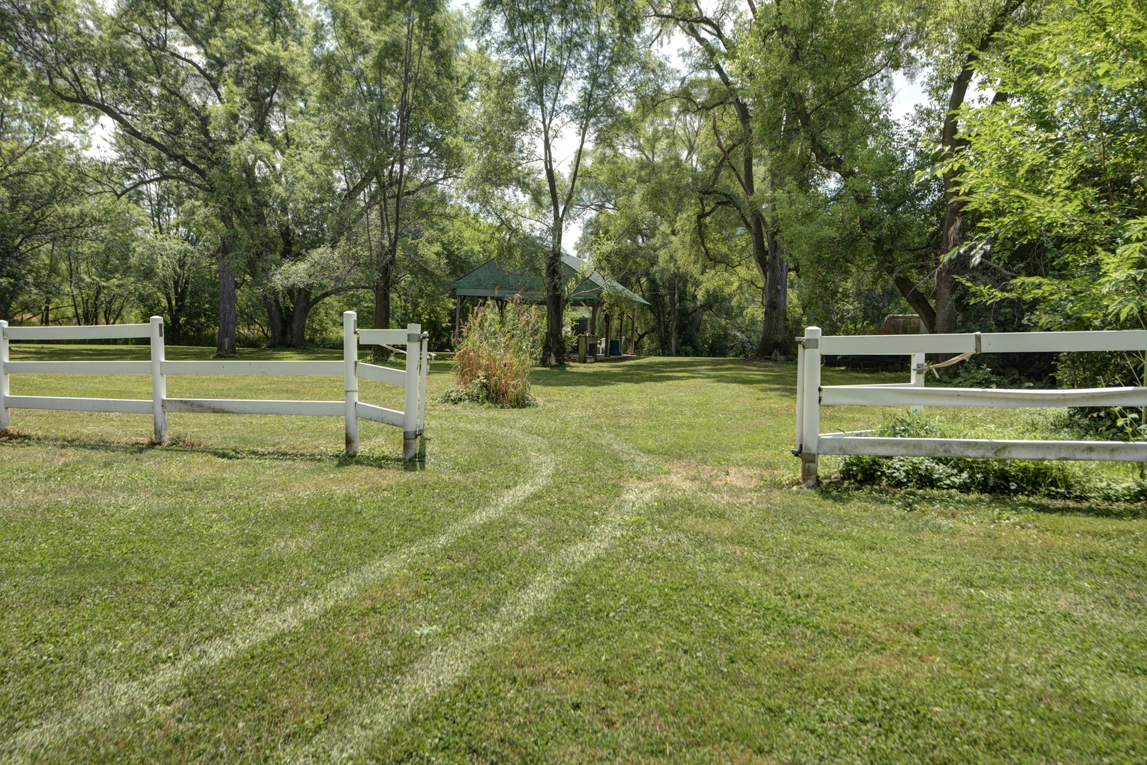 17049 W Edwards Road, Antioch, IL 60002
