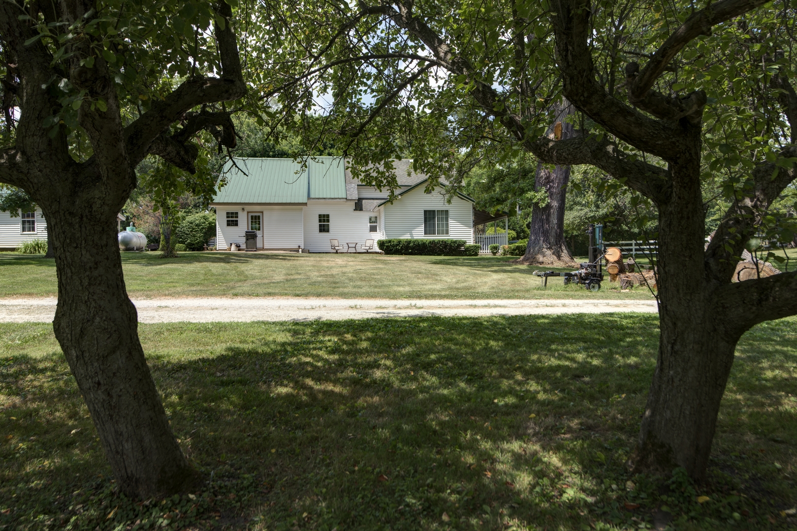 17049 W Edwards Road, Antioch, IL 60002