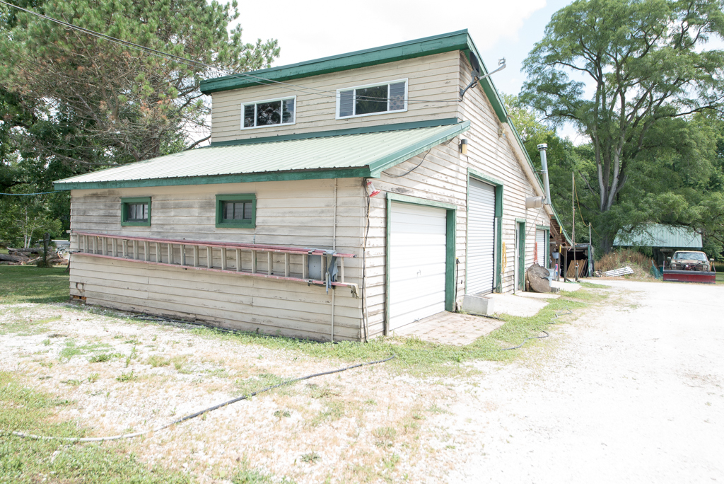 17049 W Edwards Road, Antioch, IL 60002