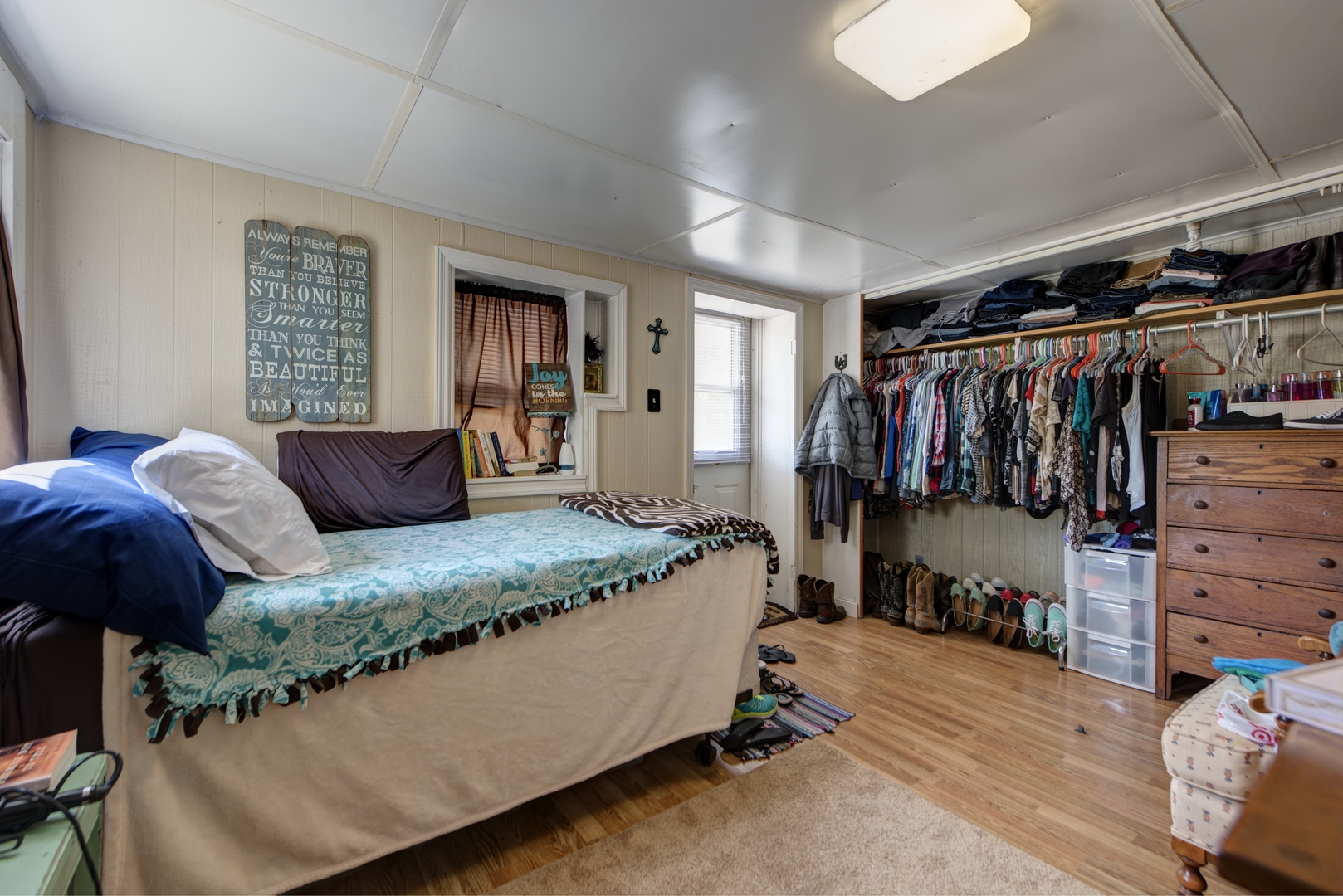 17049 W Edwards Road, Antioch, IL 60002