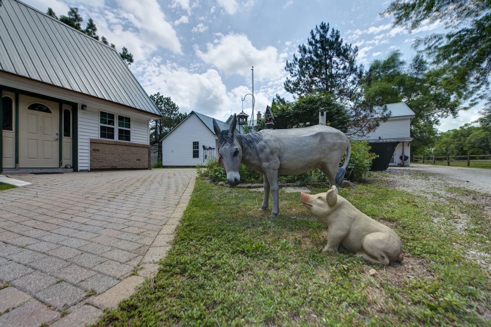 17049 W Edwards Road, Antioch, IL 60002