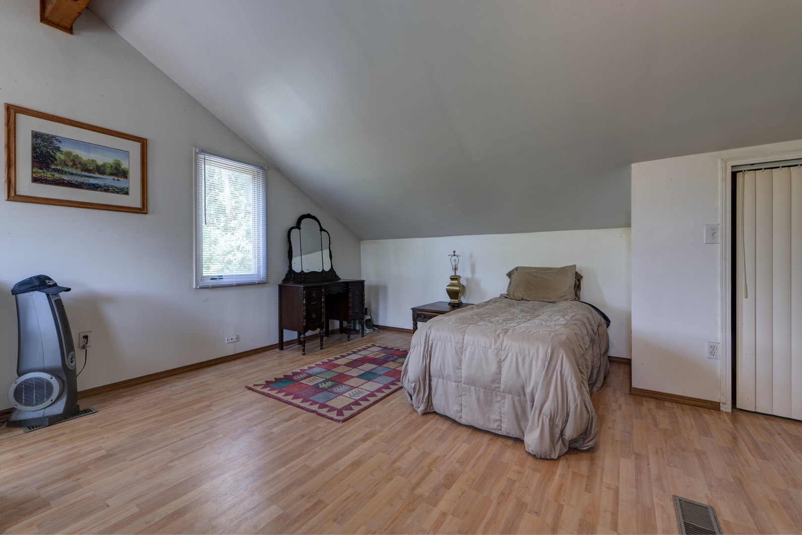17049 W Edwards Road, Antioch, IL 60002