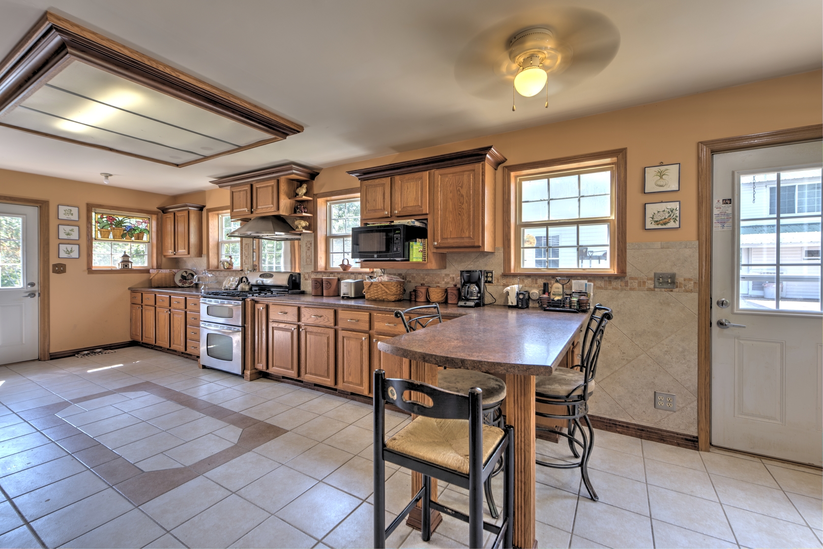 17049 W Edwards Road, Antioch, IL 60002