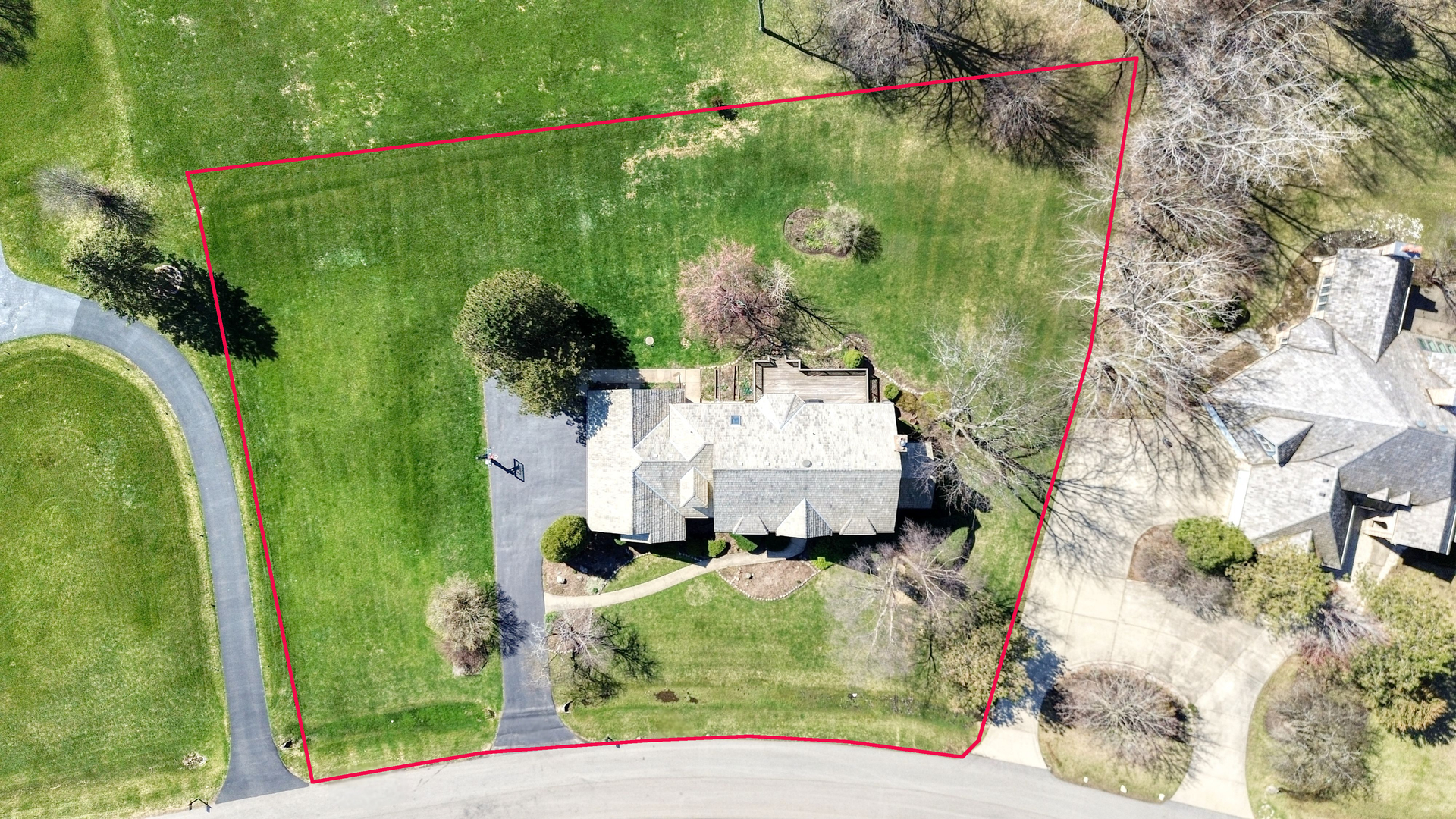 5681 River Park Drive, Libertyville, IL 60048