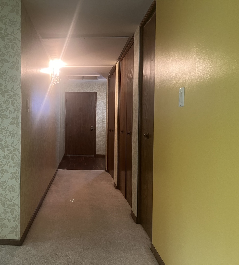 2608 186th Street #206, Lansing, IL 60438