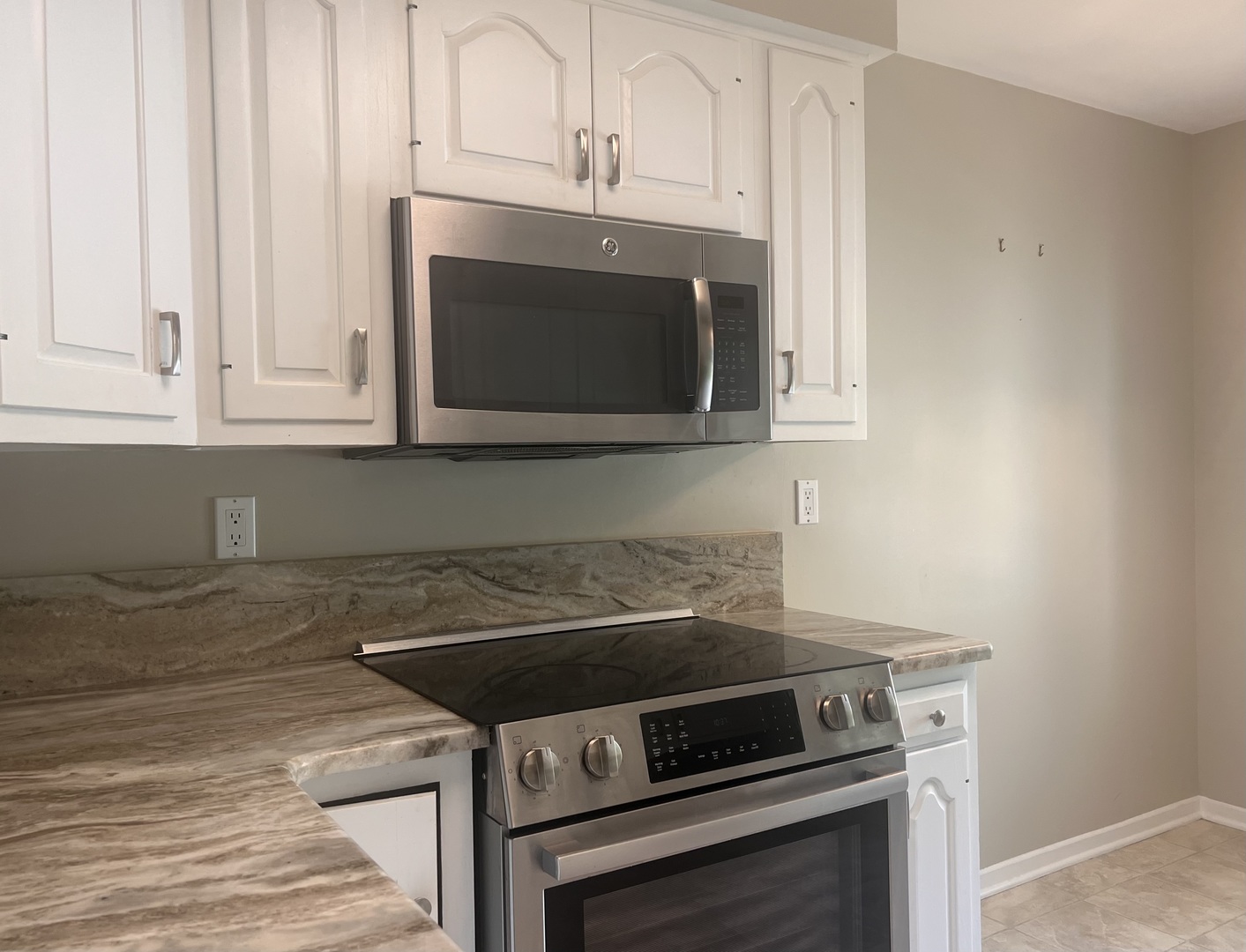 2608 186th Street #206, Lansing, IL 60438