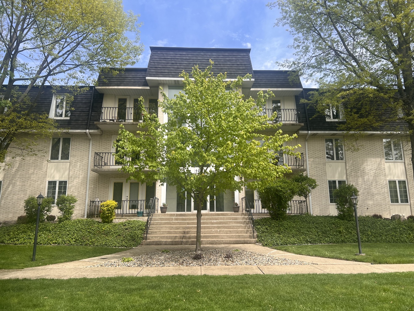 2608 186th Street #206, Lansing, IL 60438