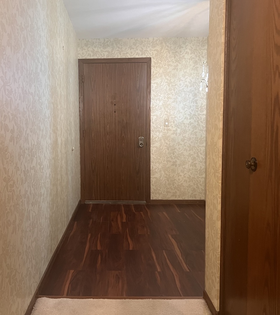 2608 186th Street #206, Lansing, IL 60438