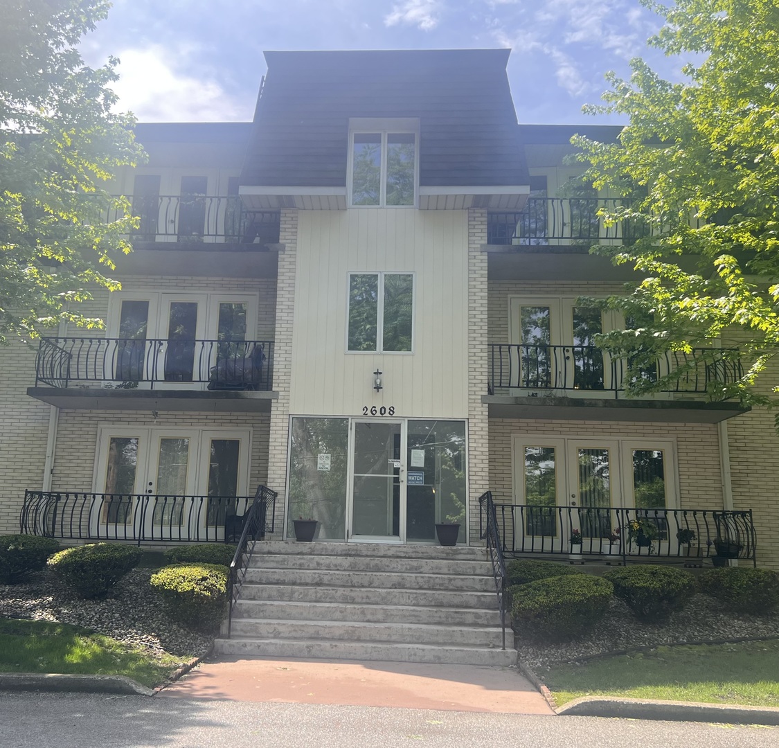 2608 186th Street #206, Lansing, IL 60438