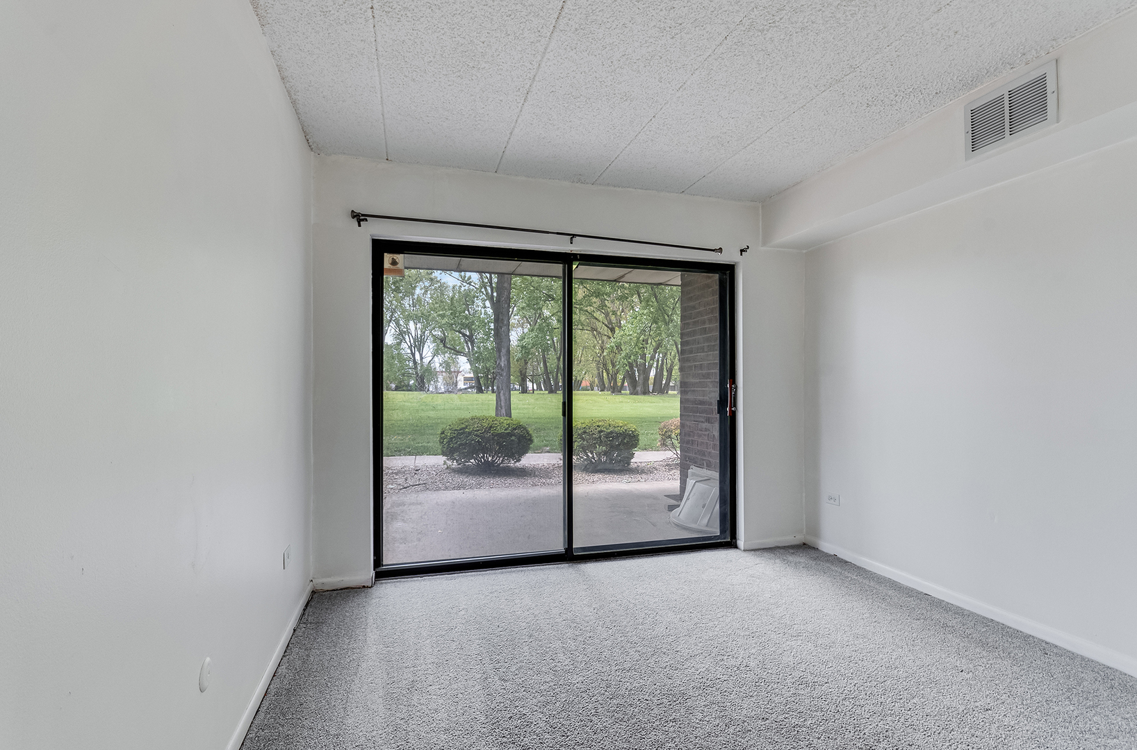 1620 Richmond Circle #106, Joliet, IL 60435