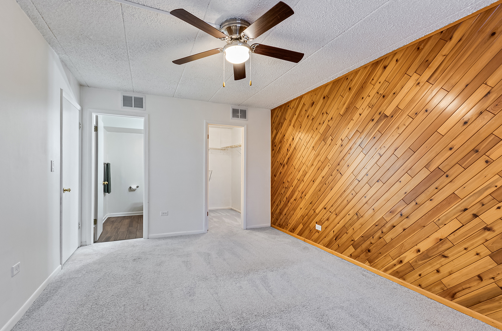 1620 Richmond Circle #106, Joliet, IL 60435