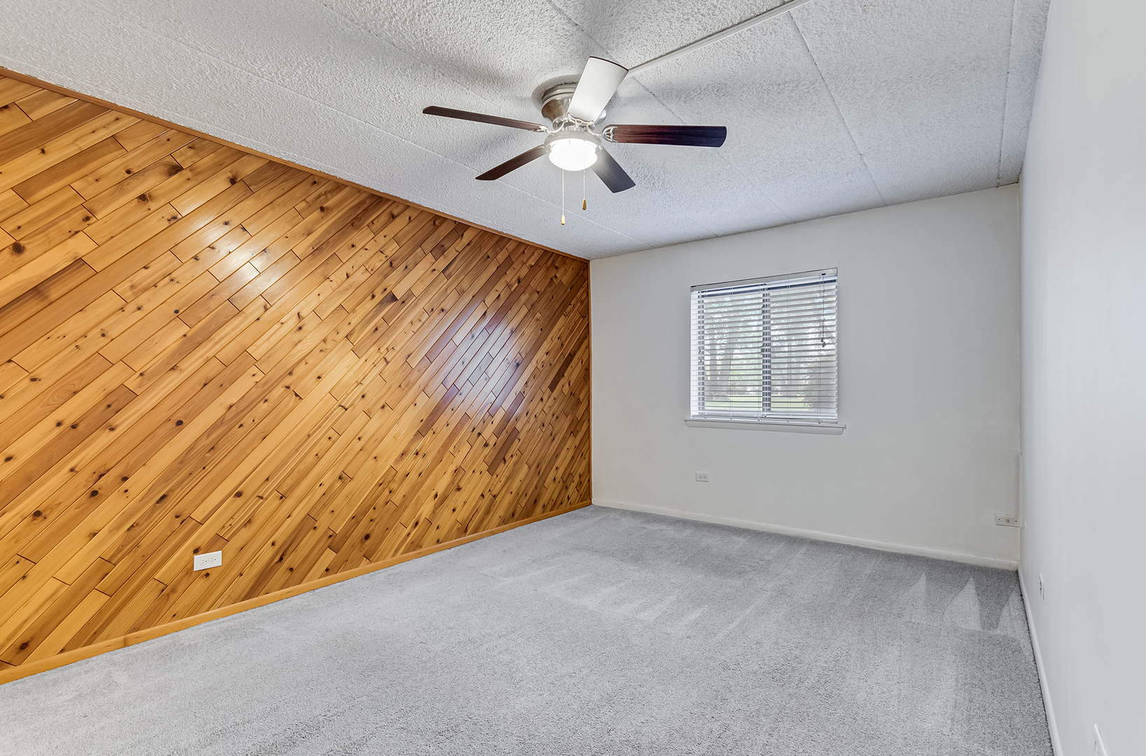 1620 Richmond Circle #106, Joliet, IL 60435