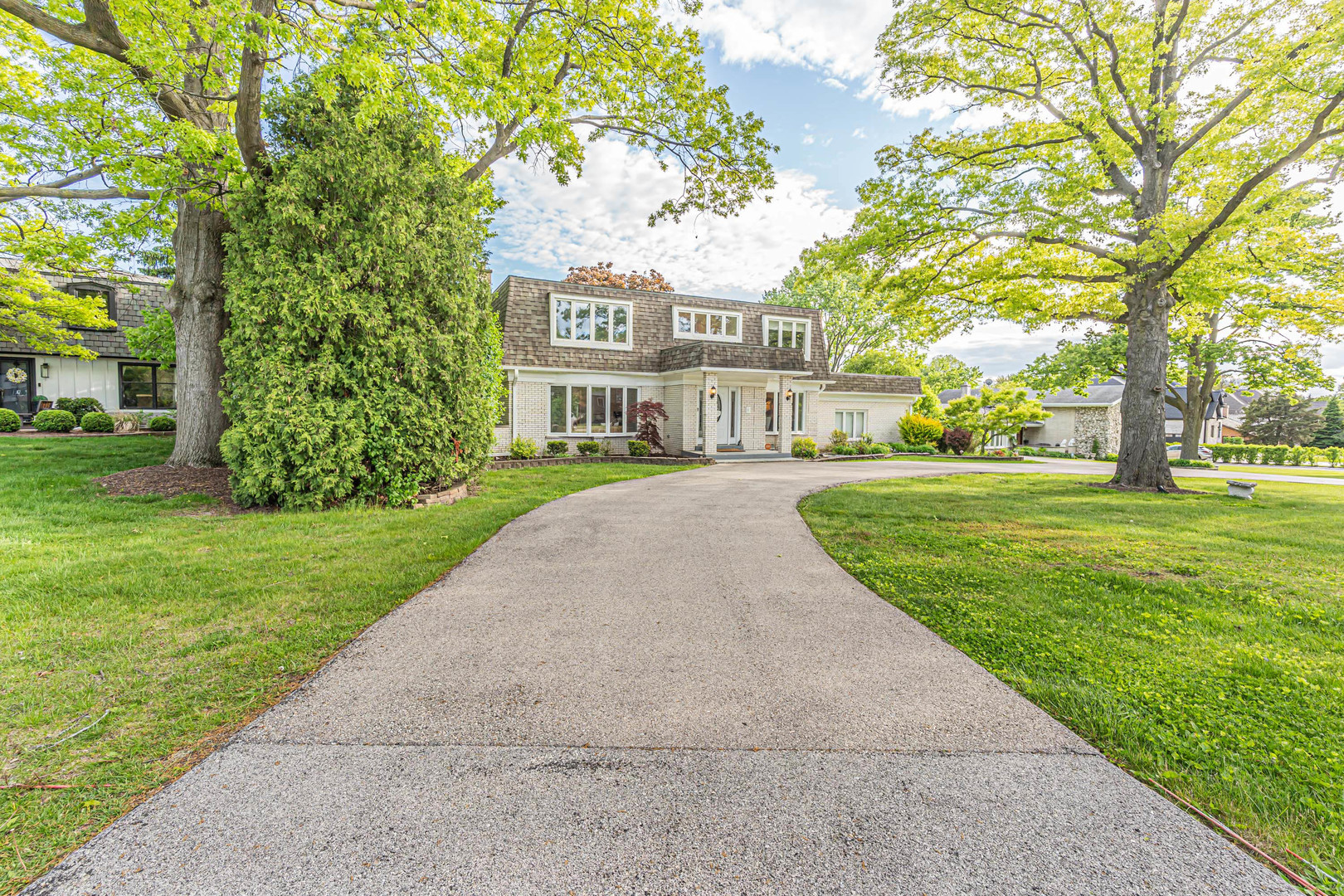 15 DEVONSHIRE Drive, Oak Brook, IL 60523