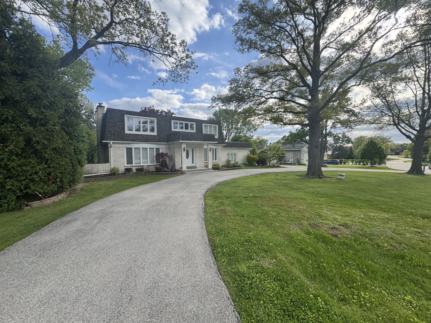 15 DEVONSHIRE Drive, Oak Brook, IL 60523