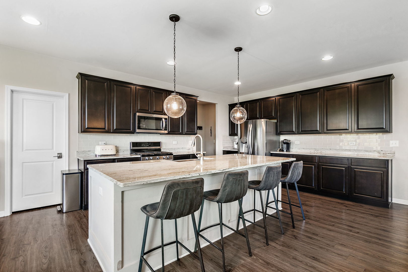 380 Hamilton Road, St. Charles, IL 60175