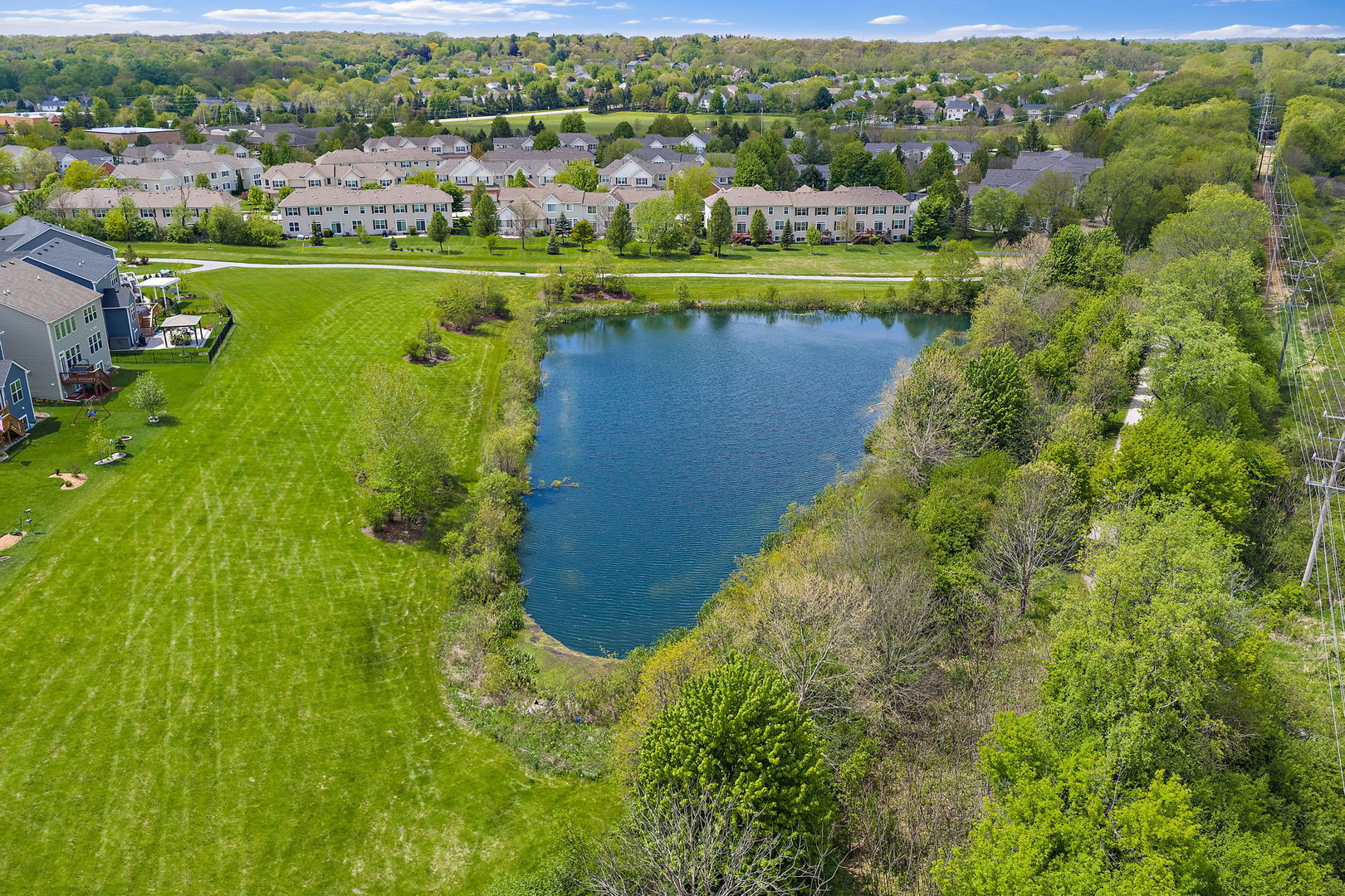 380 Hamilton Road, St. Charles, IL 60175