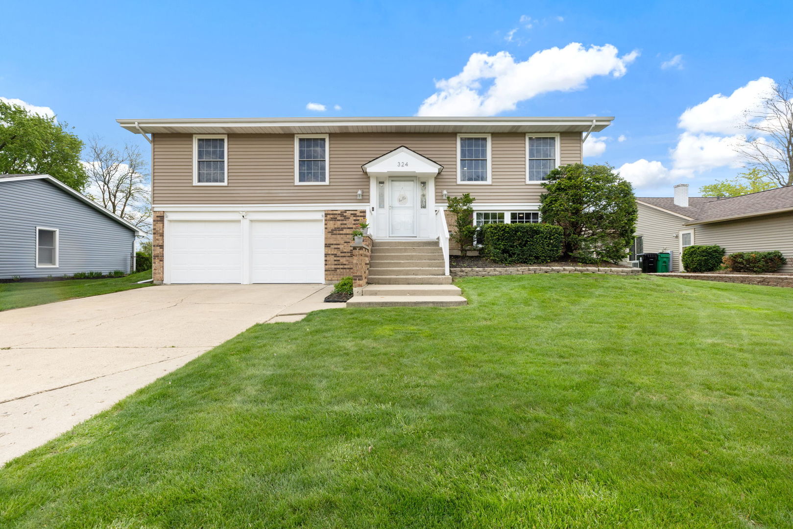 324 Byron Avenue, Bloomingdale, IL 60108