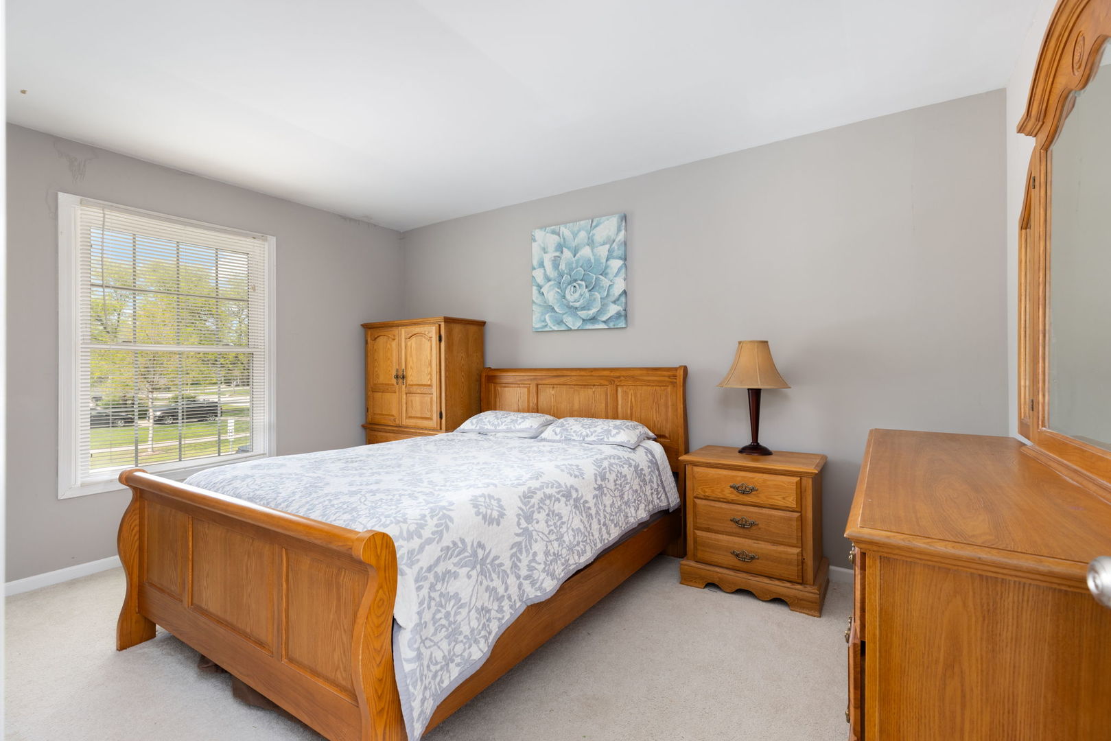 324 Byron Avenue, Bloomingdale, IL 60108