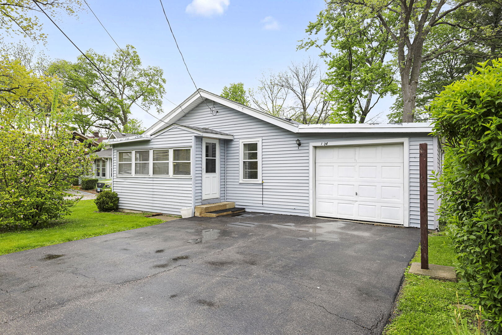 Montgomery, IL 60538