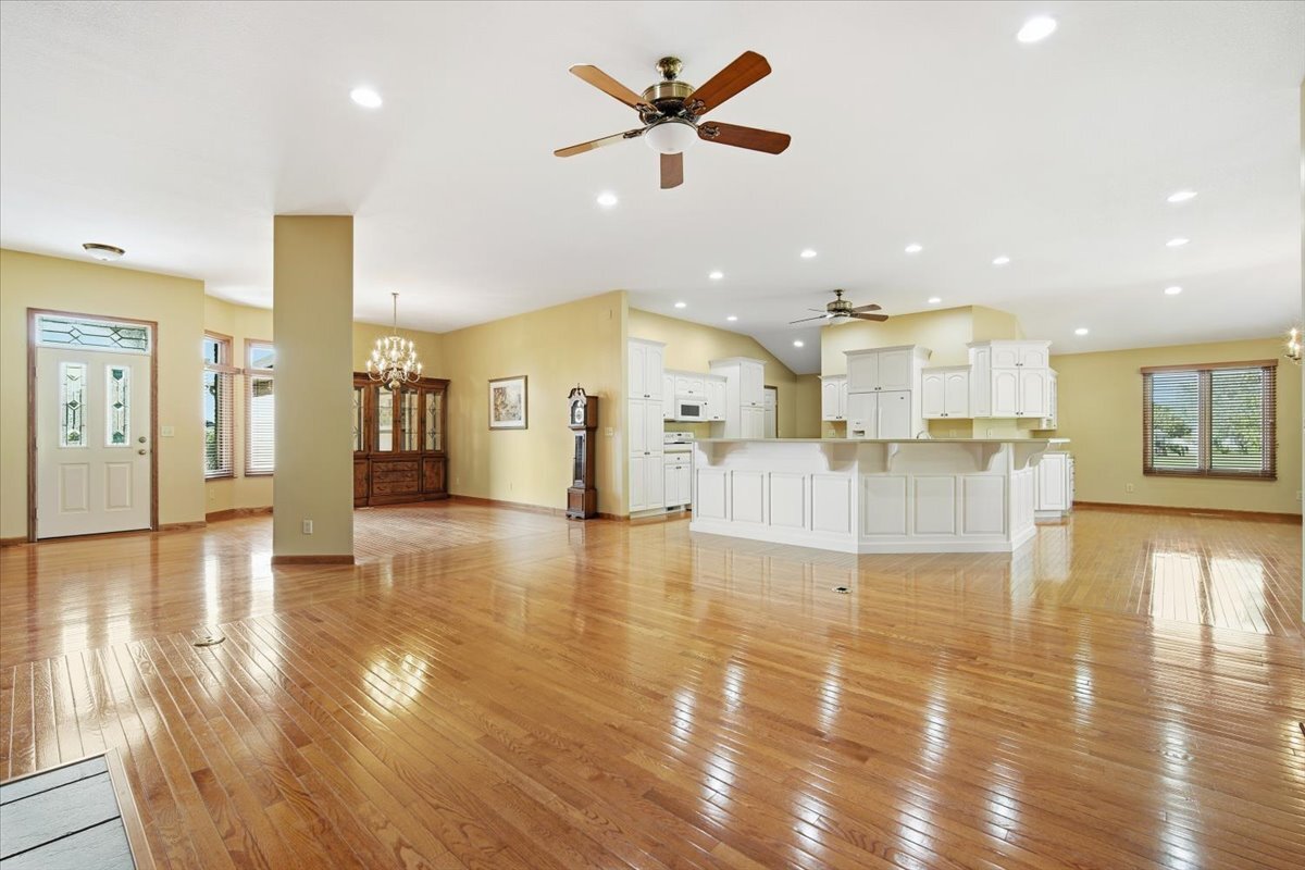 30 Canterbury Court, Fairbury, IL 61739