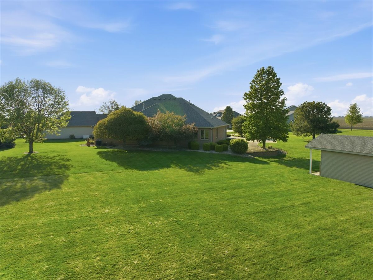 30 Canterbury Court, Fairbury, IL 61739
