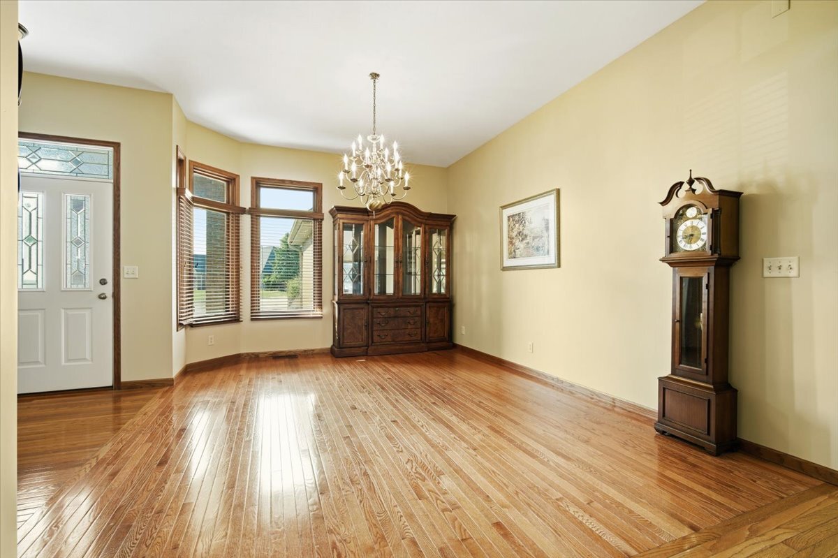 30 Canterbury Court, Fairbury, IL 61739