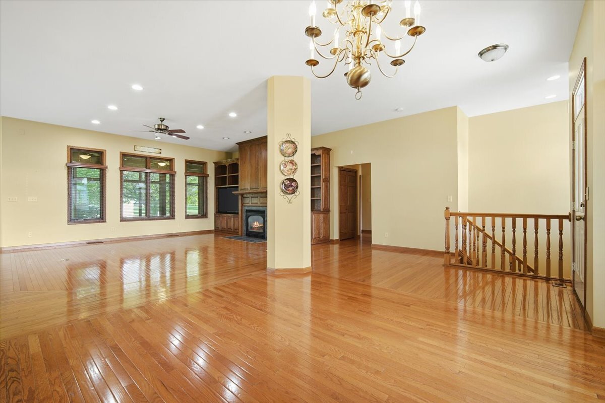 30 Canterbury Court, Fairbury, IL 61739