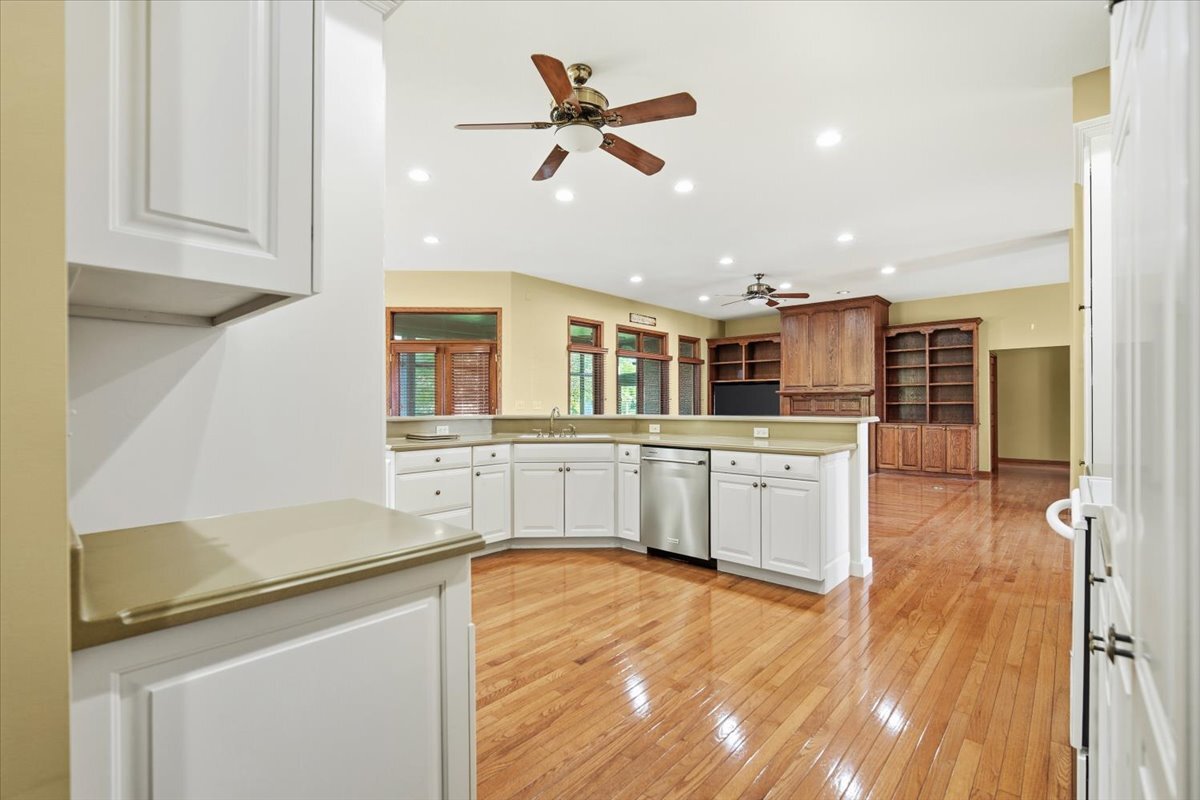 30 Canterbury Court, Fairbury, IL 61739