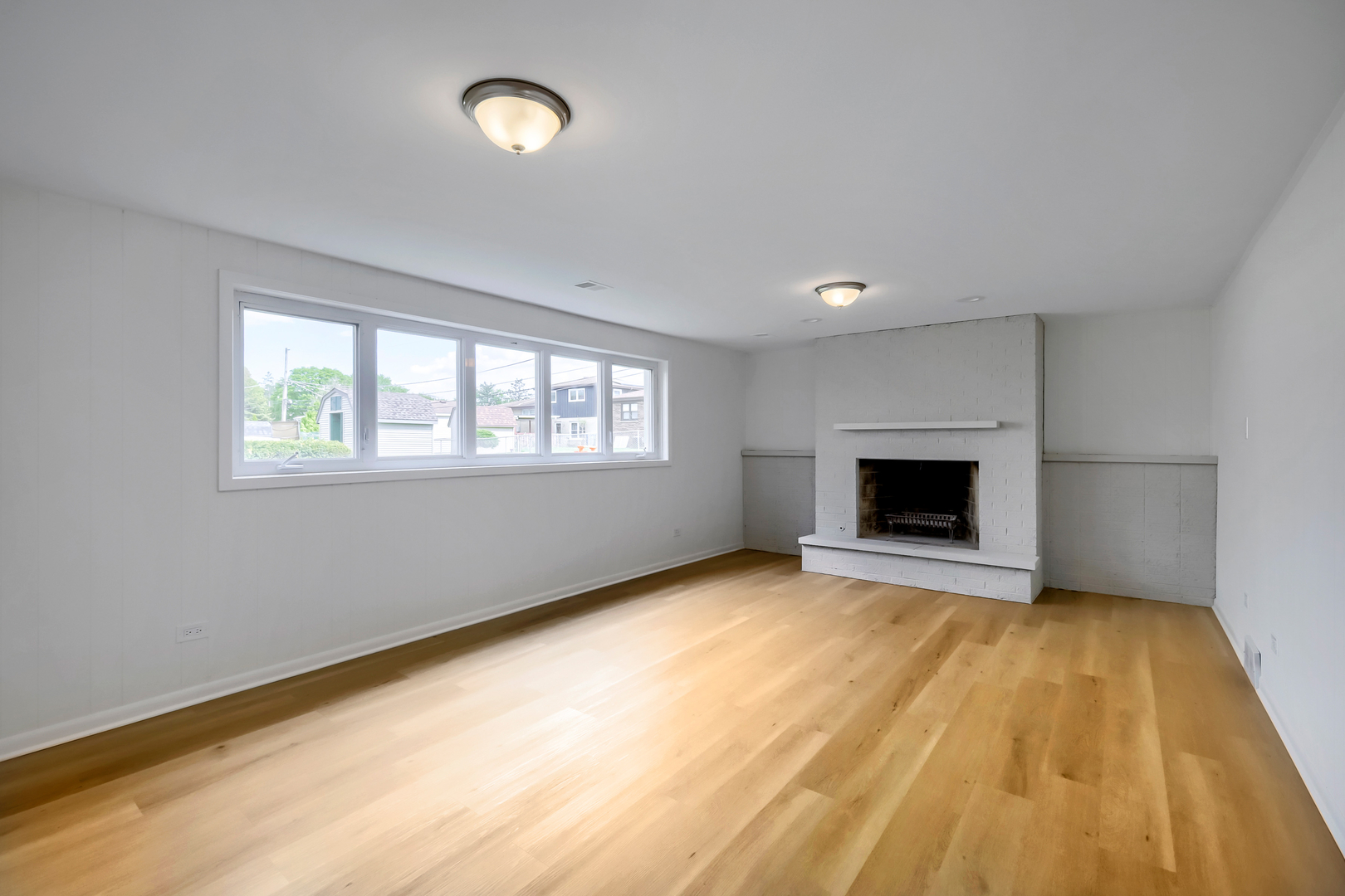 1305 E Ardyce Lane, Mount Prospect, IL 60056