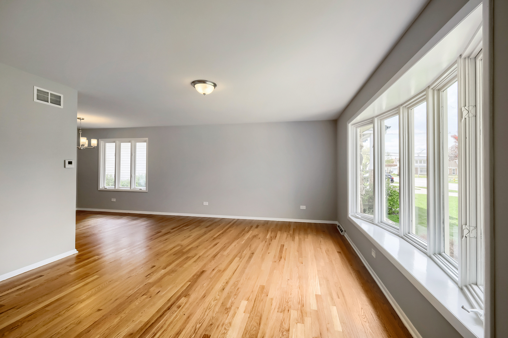 1305 E Ardyce Lane, Mount Prospect, IL 60056