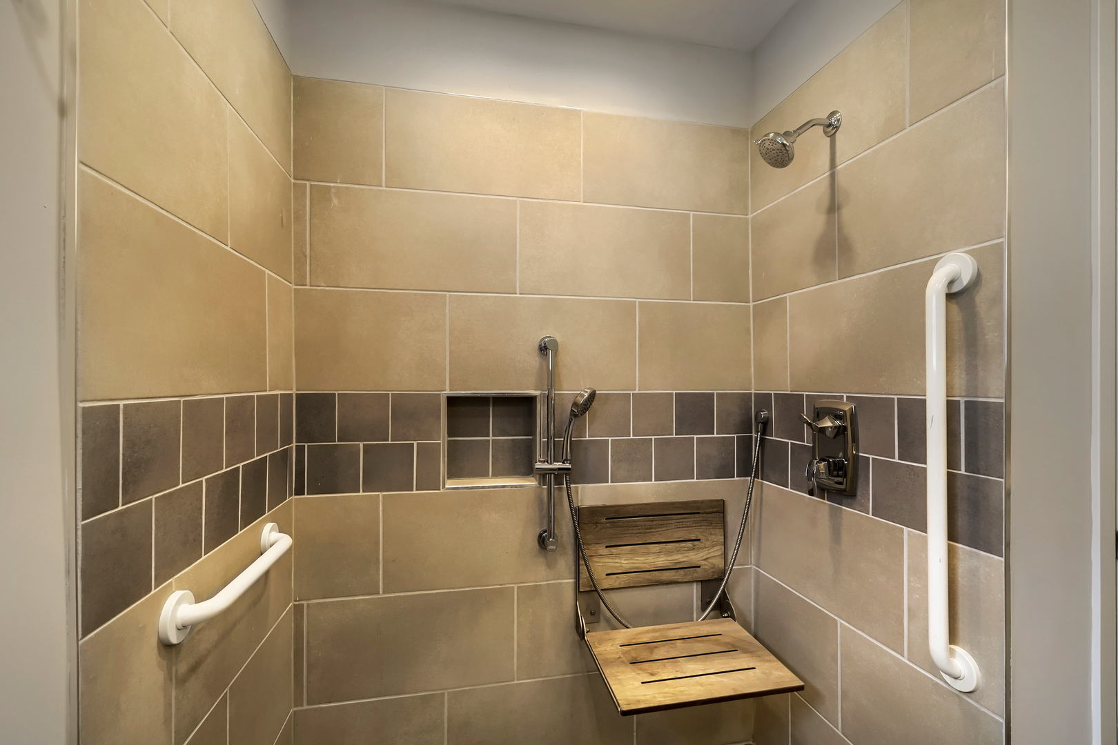 1305 E Ardyce Lane, Mount Prospect, IL 60056