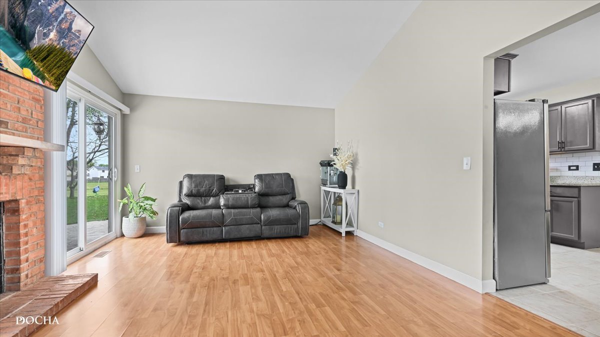 1210 Camden Lane, Aurora, IL 60504