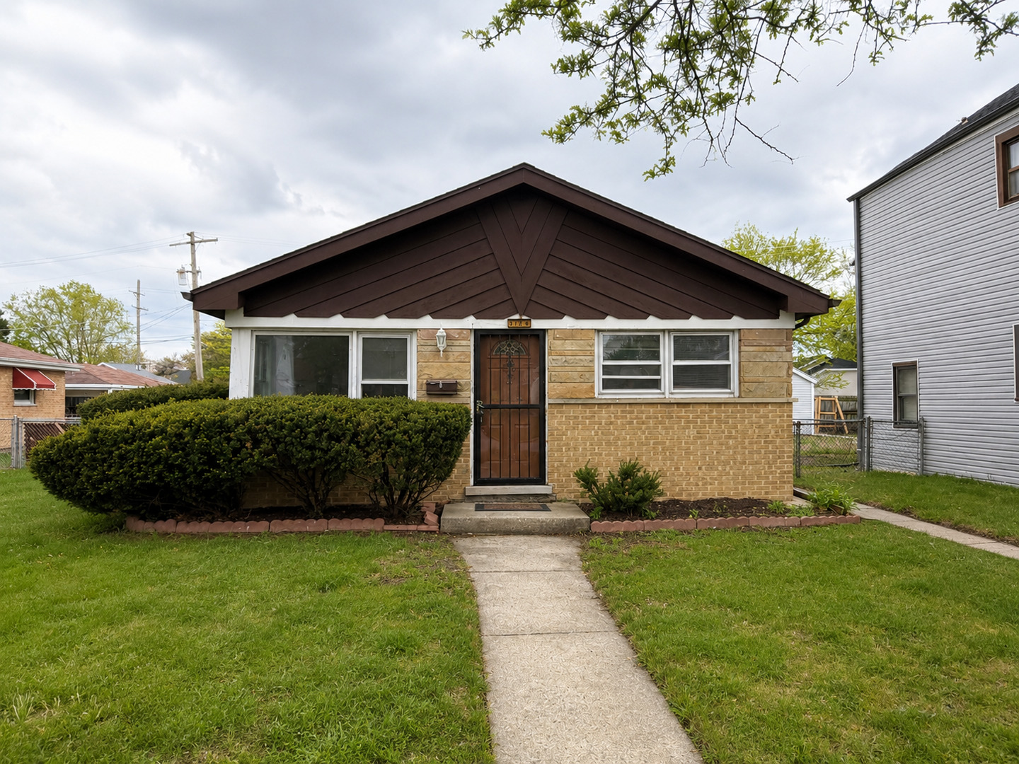 3724 Saint Paul Avenue, Bellwood, IL 60104