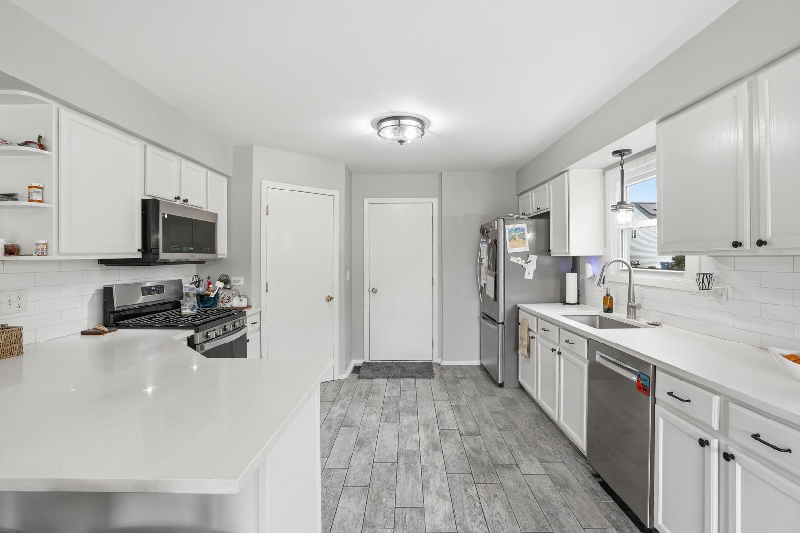 1122 Leo Singer Lane, Zion, IL 60099