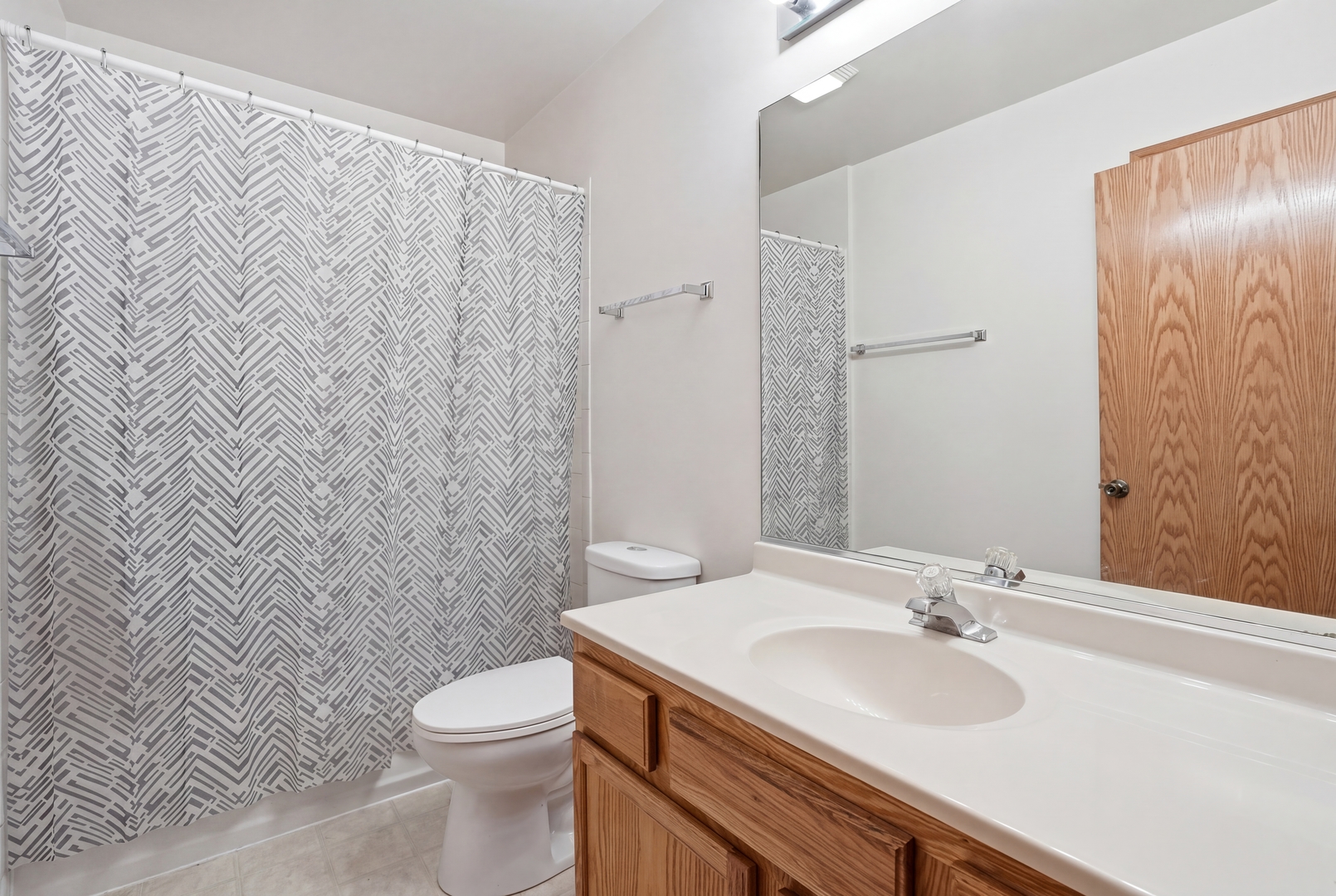 1122 Leo Singer Lane, Zion, IL 60099