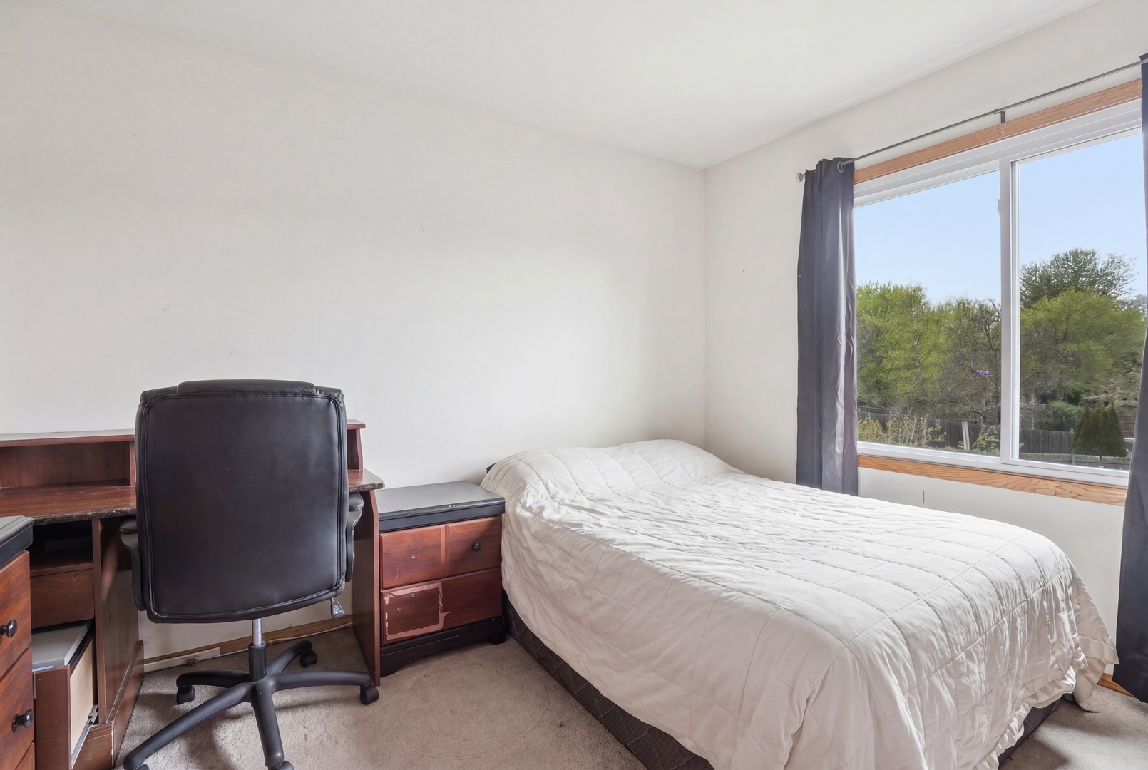 1122 Leo Singer Lane, Zion, IL 60099