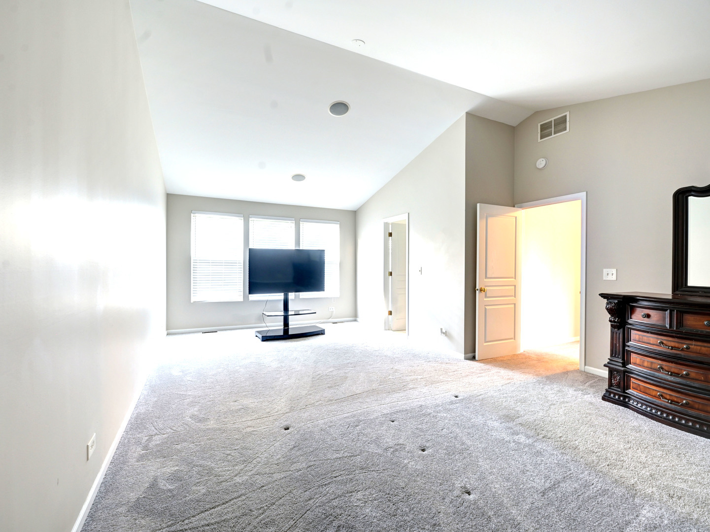 6 Forsythia Court, Bolingbrook, IL 60490